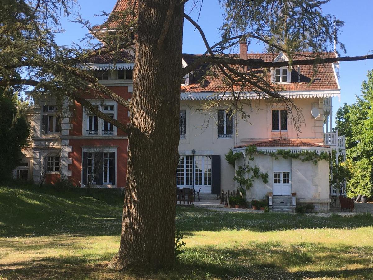 Manoir De L'Epine Bed & Breakfast Saint-Séverin Eksteriør bilde