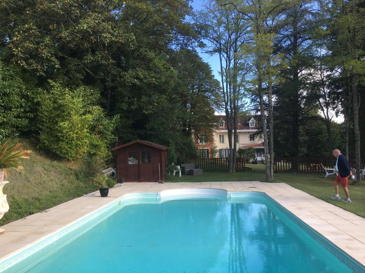 Manoir De L'Epine Bed & Breakfast Saint-Séverin Eksteriør bilde
